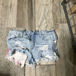 mossimo 4th of july shorts with stars and red and white strips on the back